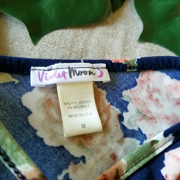 ❌SOLD❌ Navy Floral Mini (M) - Picture 5 of 5